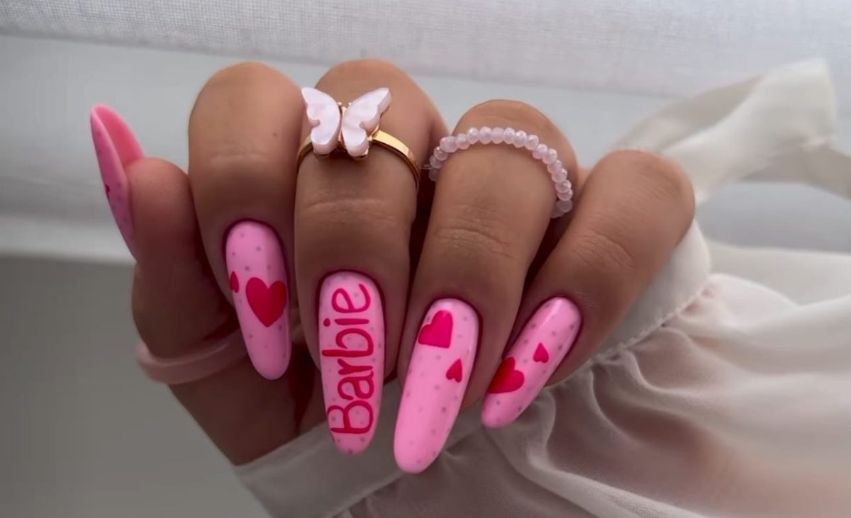 Tutorial de desenho nas unhas com BARBIE (5 ideias fáceis!)💅, Barbie  Vlogs